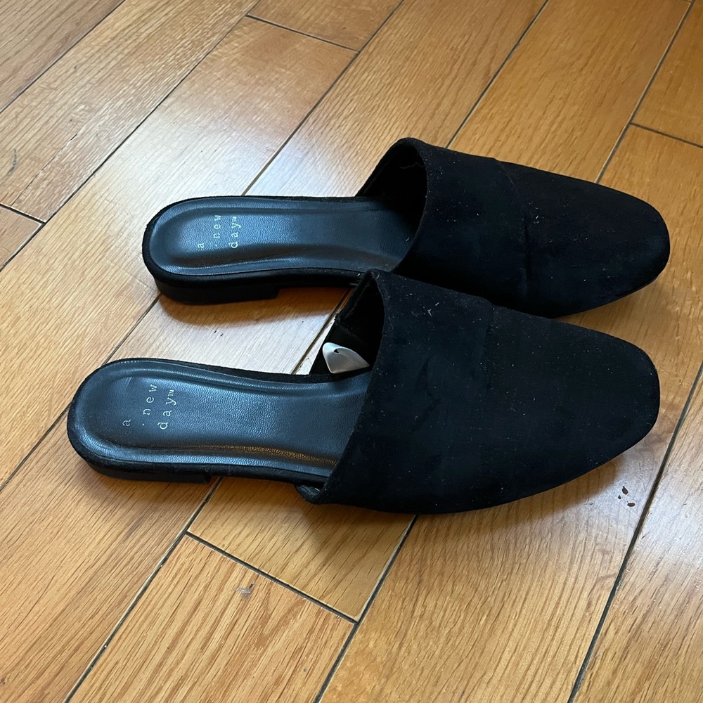 Square Toe Suede Mules